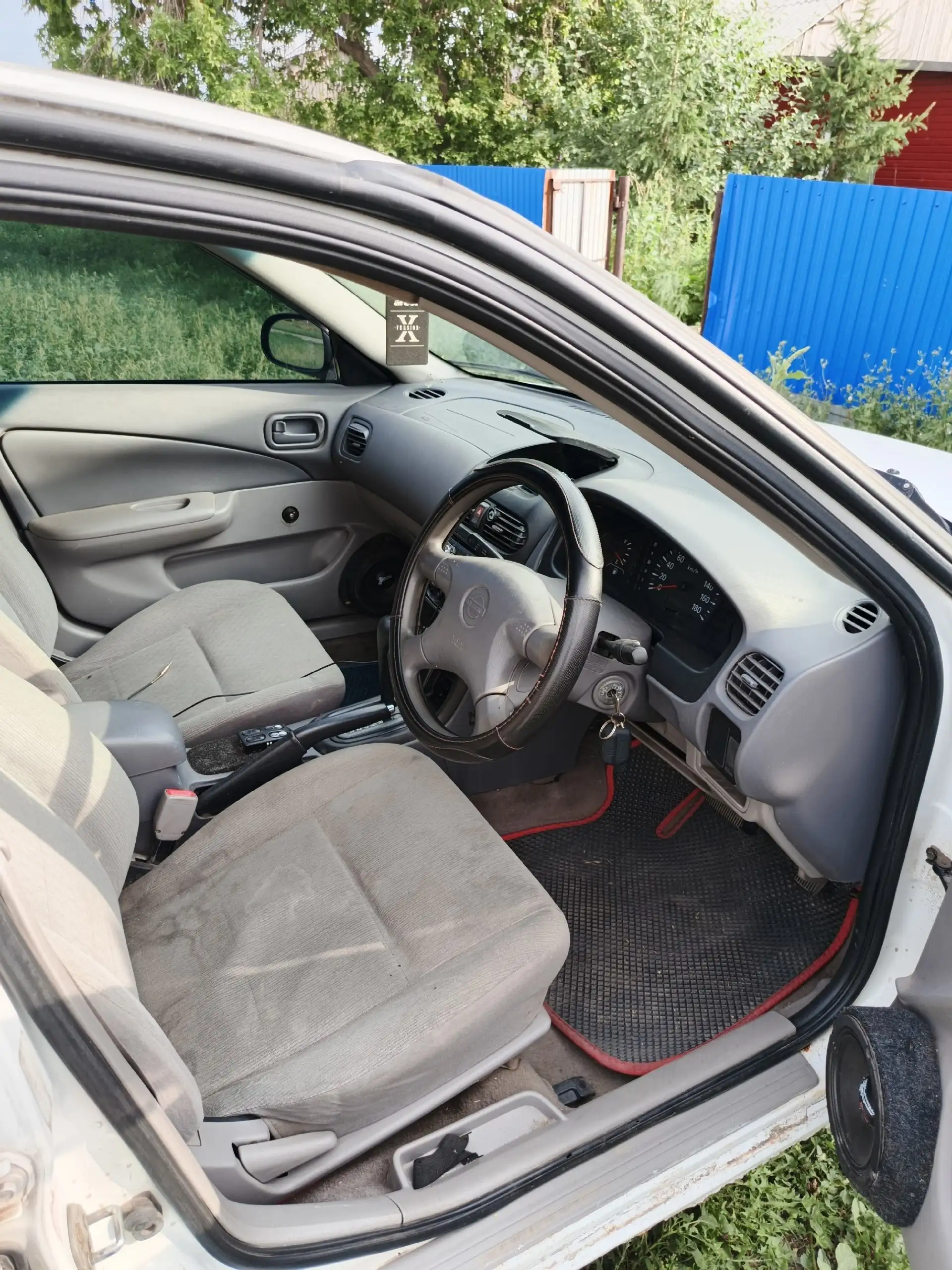 Срочная продажа автомобиля на ходу с сигнализацией - Авто в Омск