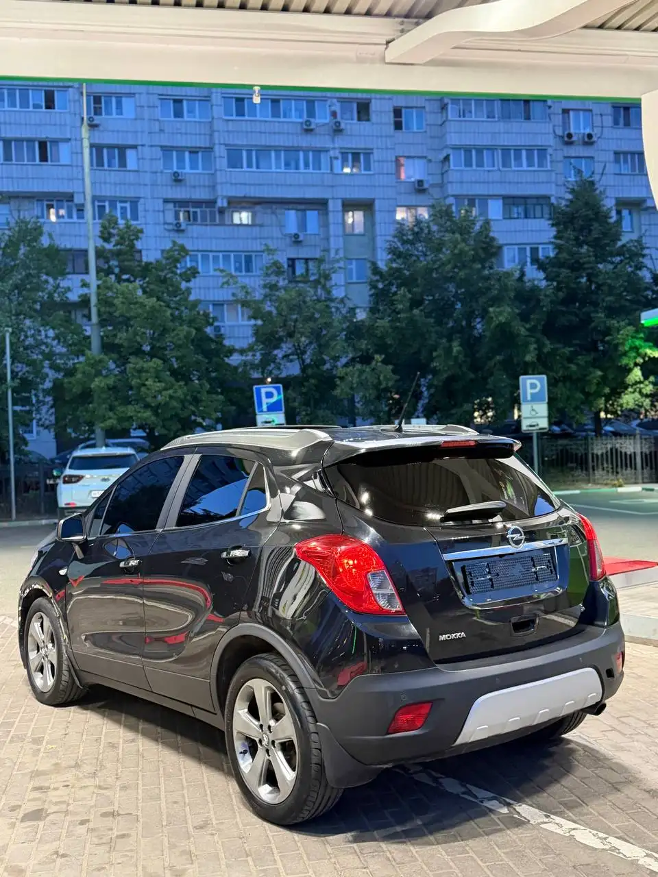 Мокка 2012, 1.8 автомат, 4х4, богатая комплектация - Внедорожники (Авто) в Омск