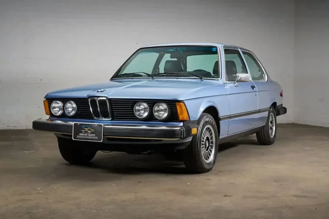 BMW 320i 1977 года простояла в гараже 50 лет - частное объявление в Омск