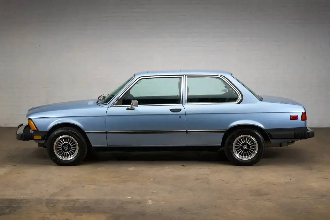 BMW 320i 1977 года простояла в гараже 50 лет - Легковые автомобили (Авто) в Омск