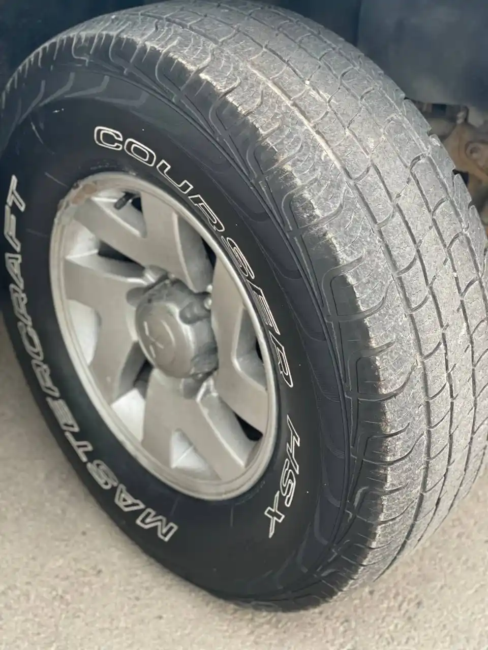 Mitsubishi Pajero sport 2003 года