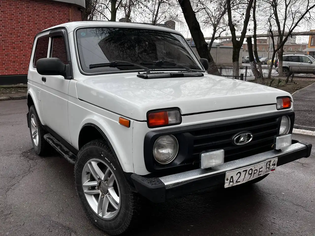 Продажа автомобиля ВАЗ 2107 2001 года в Донецке