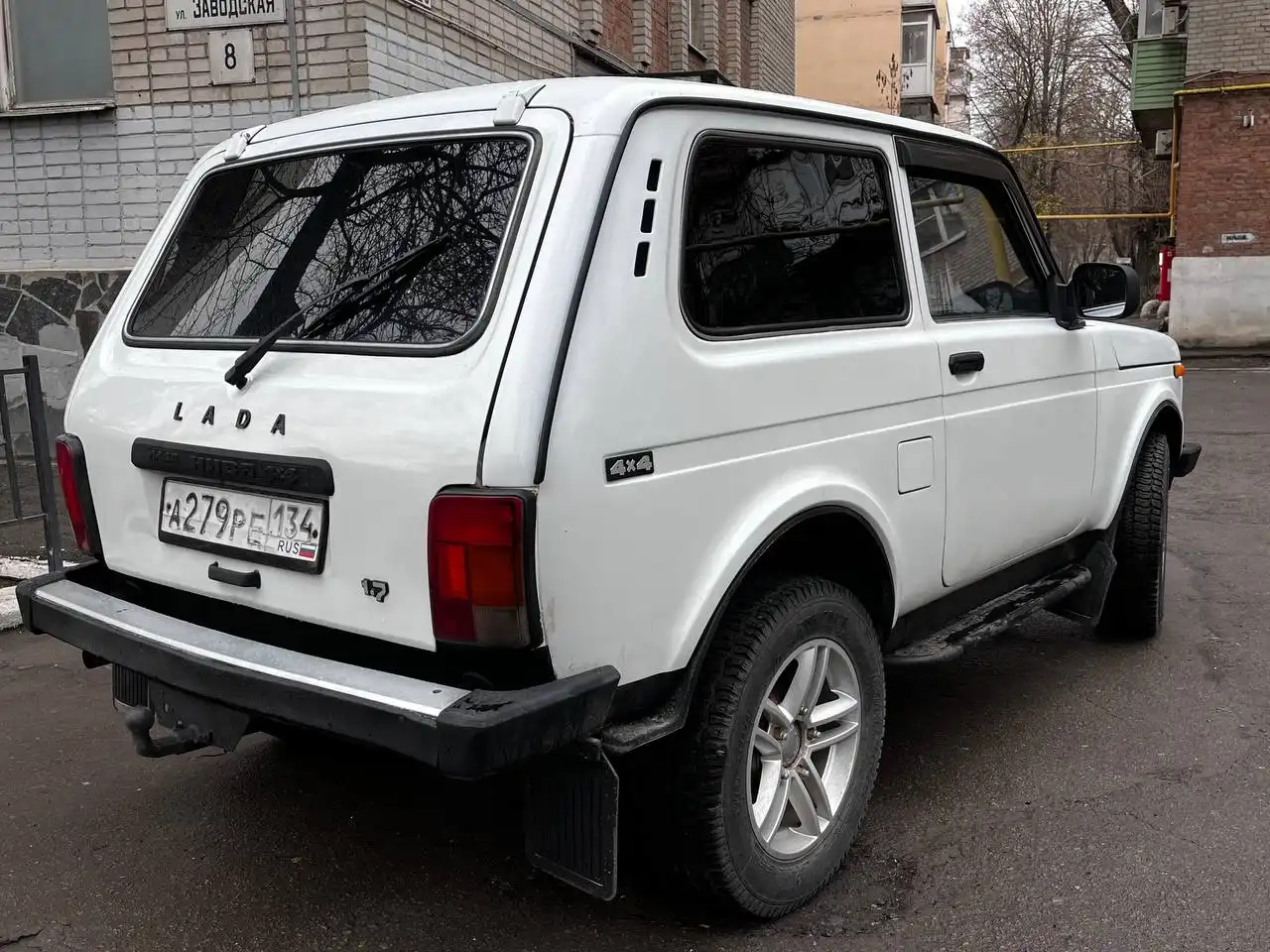 Продажа автомобиля ВАЗ 2107 2001 года в Донецке