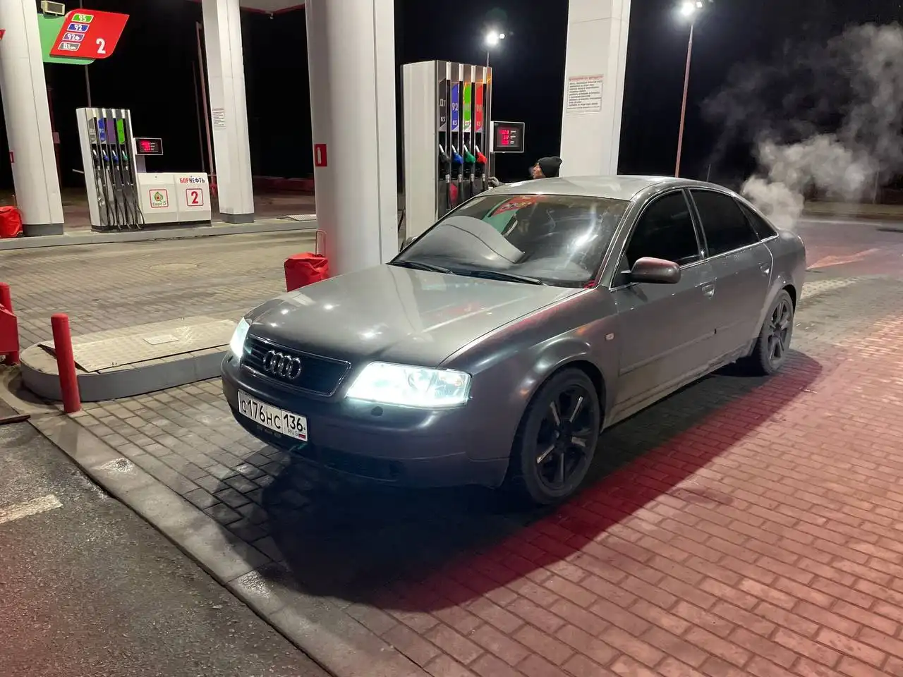 Продажа автомобиля 98 года, двигатель 2.8, механика