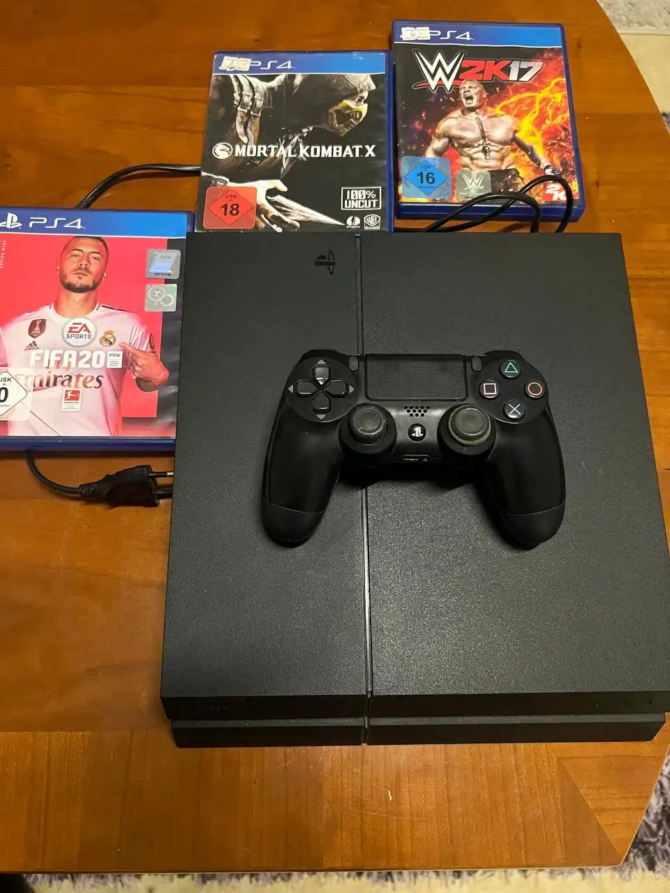 Отдам Sony PS4 в связи с уходом в армию