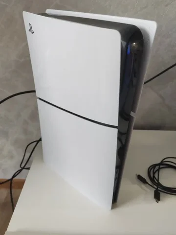 Продам Sony Playstation 5 с комплектом - частное объявление в Дзержинск-Фаниполь