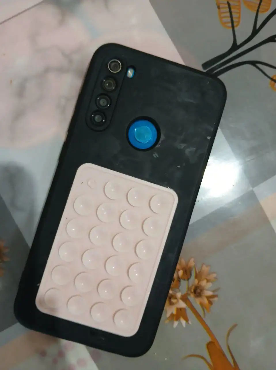 Найден телефон возле магазина Полесья