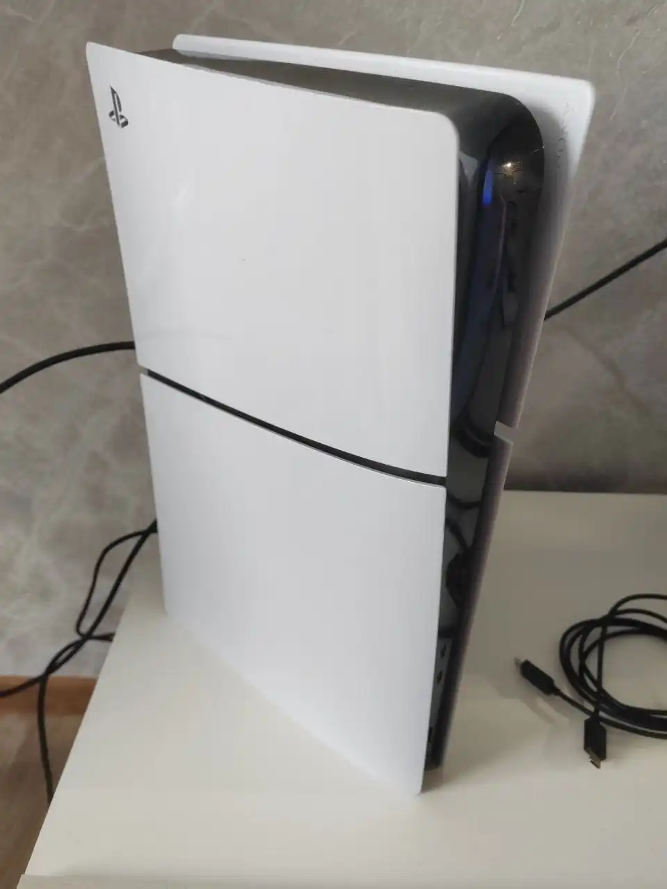 Продам Sony Playstation 5