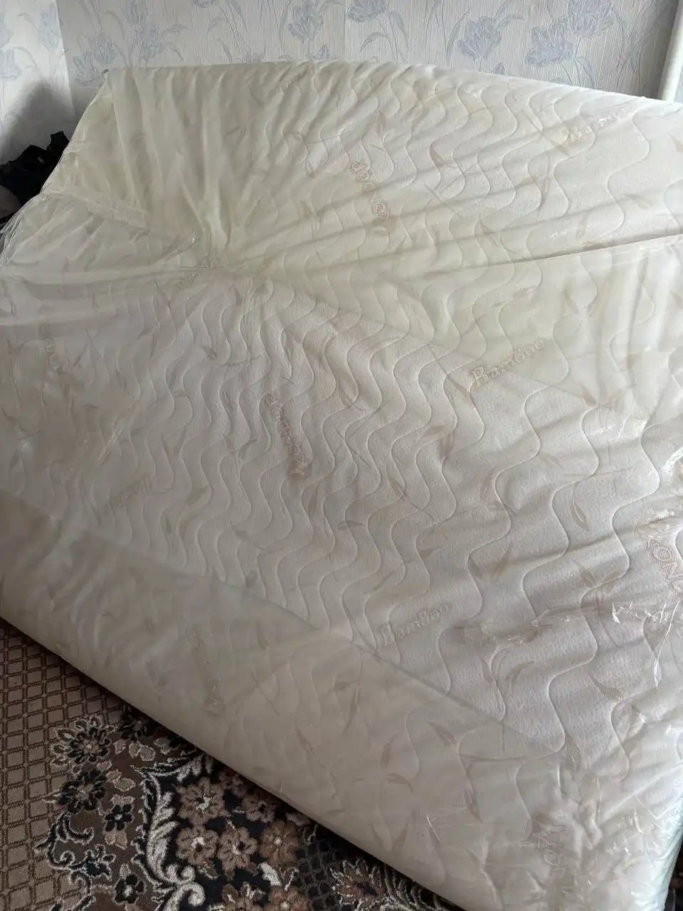 Продам двухспальный матрас