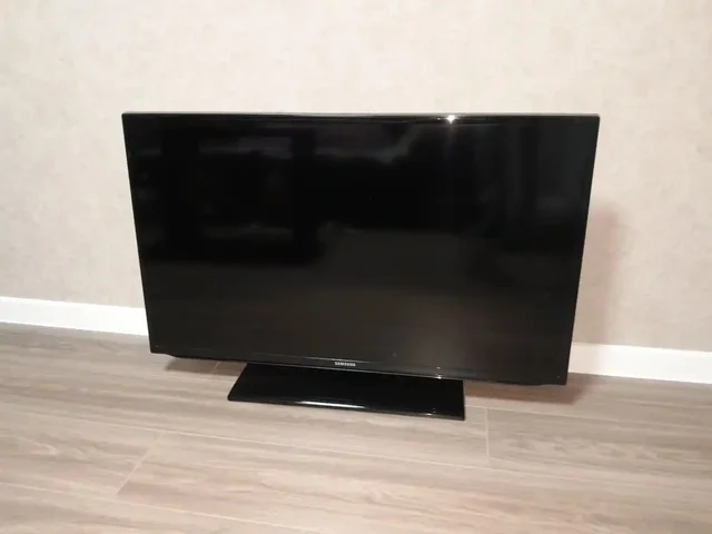 Продаётся телевизор UE40EH5307K - частное объявление в Дзержинск-Фаниполь