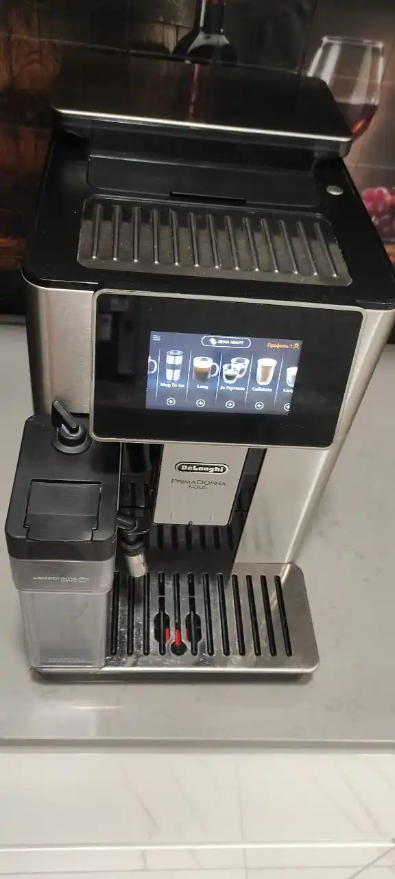 Продам кофемашину Делонги 610.74