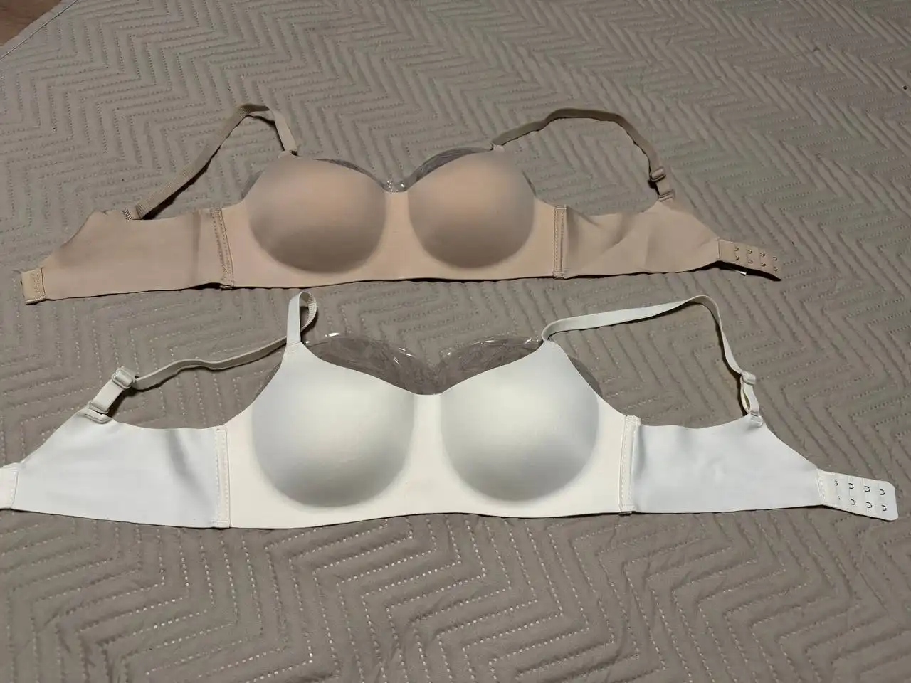 Продам новый бюстгальтер 75-80В