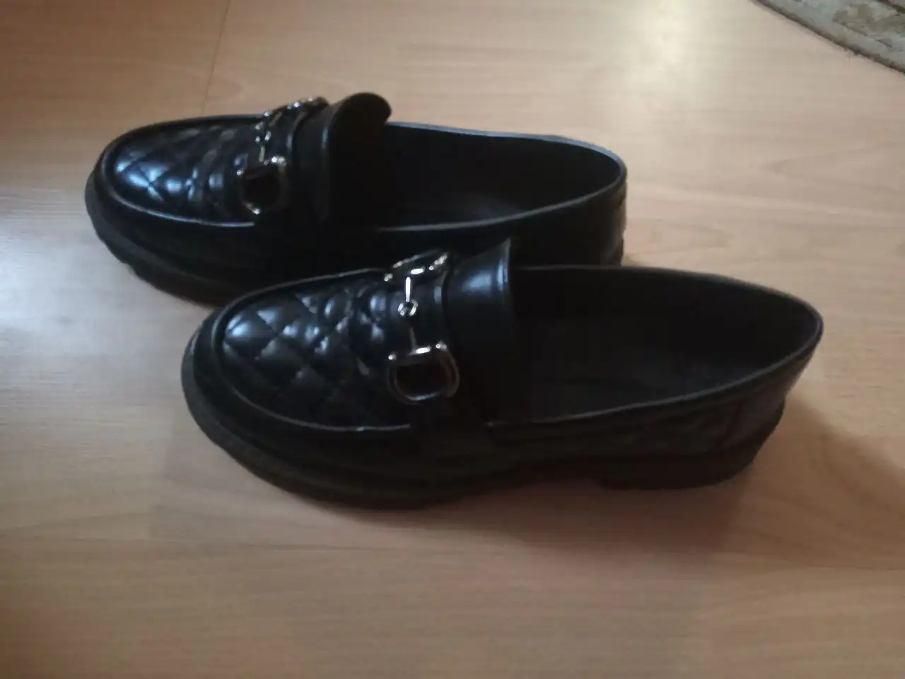 Продажа лоферов и туфель