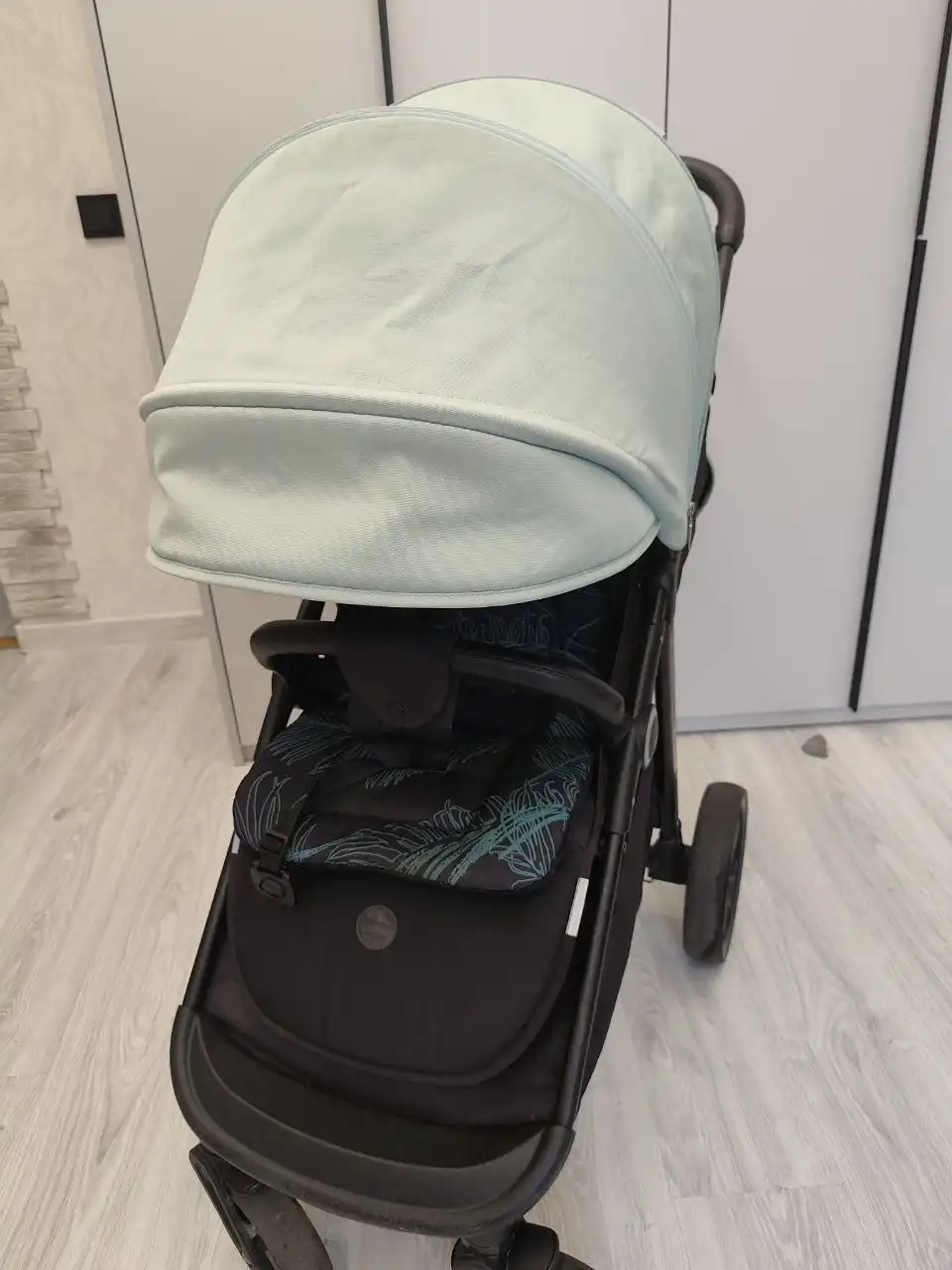 Детская коляска в хорошем состоянии