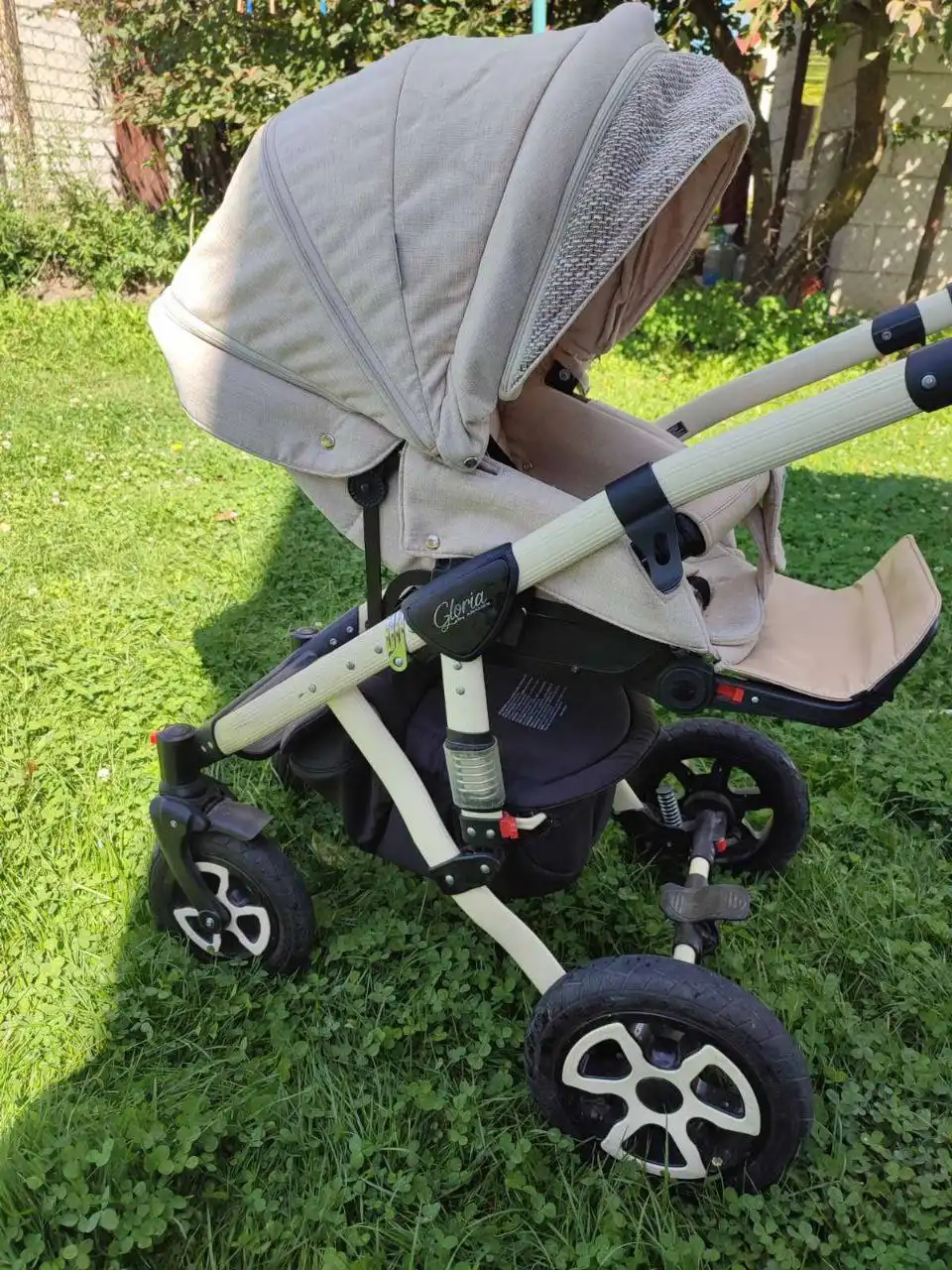 Продам коляску 2в1