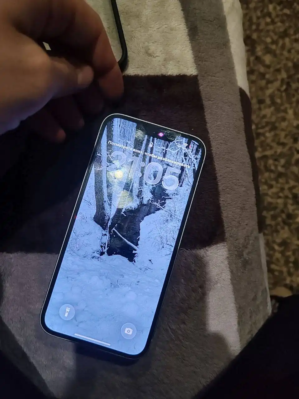 Айфон 14 в хорошем состоянии с коробкой и документами