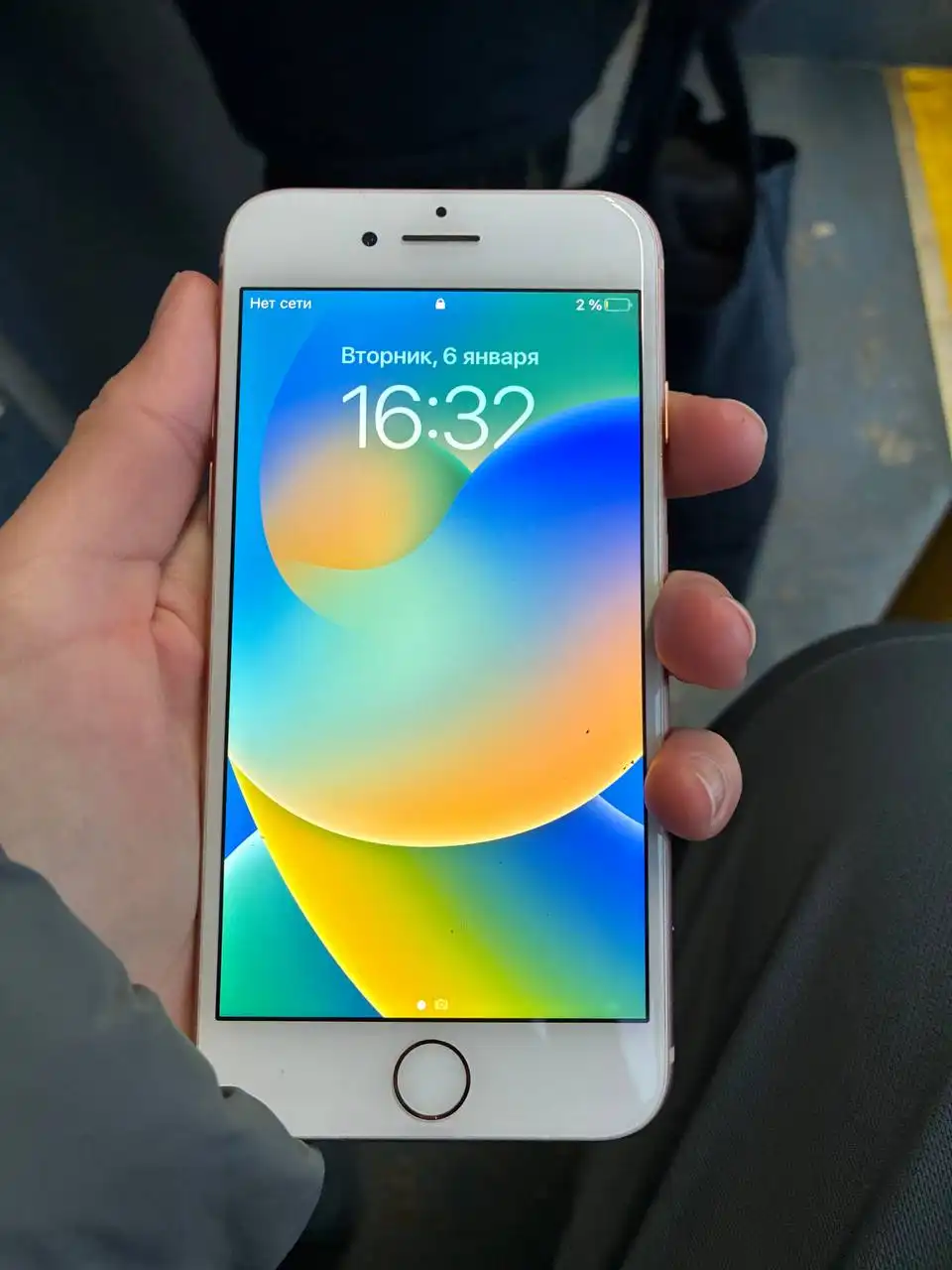 iPhone 8 в отличном состоянии с комплектом