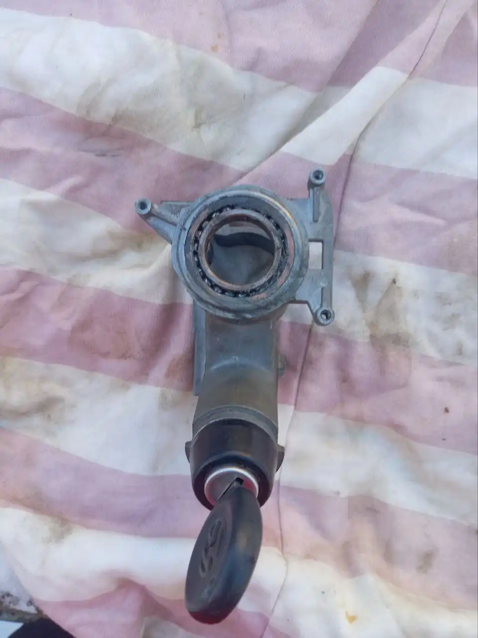 Замок зажигания Пассат Б3 с неисправной контактной группой