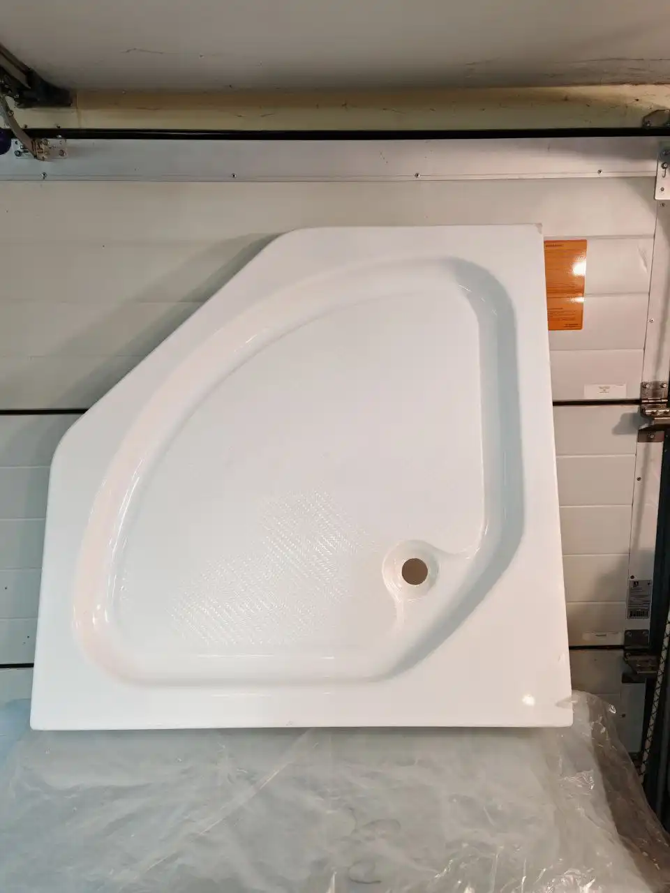 Продам новый душевой поддон Porcelanosa - Сантехника (Для дома и дачи) в Дзержинск