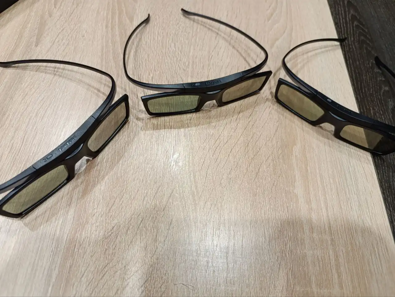 Телевизор Samsung UE40F6400 и 3D-очки Samsung SSG-5100GB - Телевизоры (Электроника) в Дзержинск