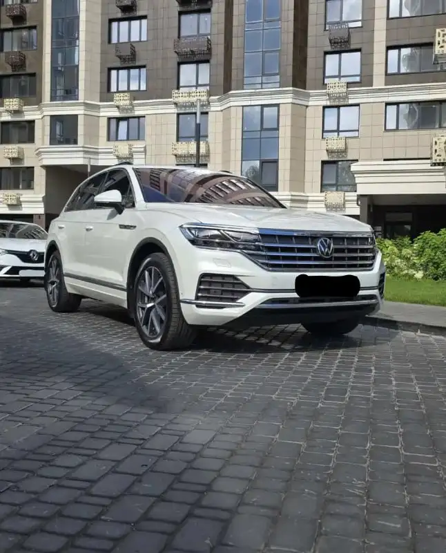 Volkswagen Touareg 2021 дизель автомат - Авто в Вологда