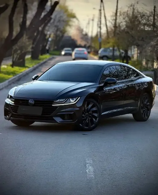 Volkswagen Arteon 2019 года в отличном состоянии - Легковые автомобили в Вологда
