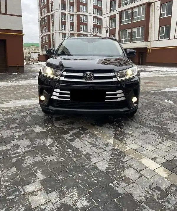 Toyota Highlander 2019 в отличном состоянии