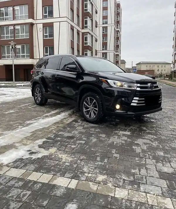 Toyota Highlander 2019 в отличном состоянии