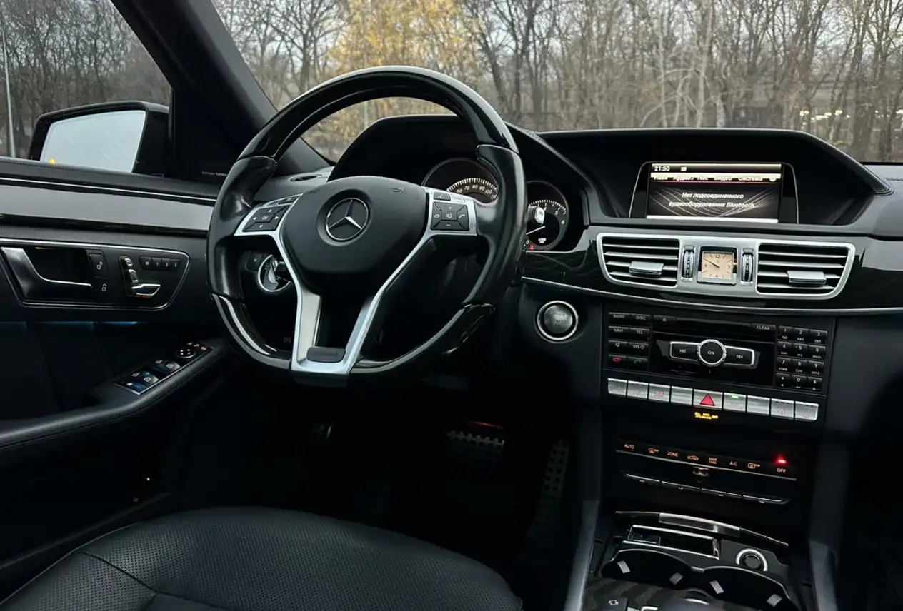 Продам Mercedes-Benz E-Class 2015 года - Авто в Вологда