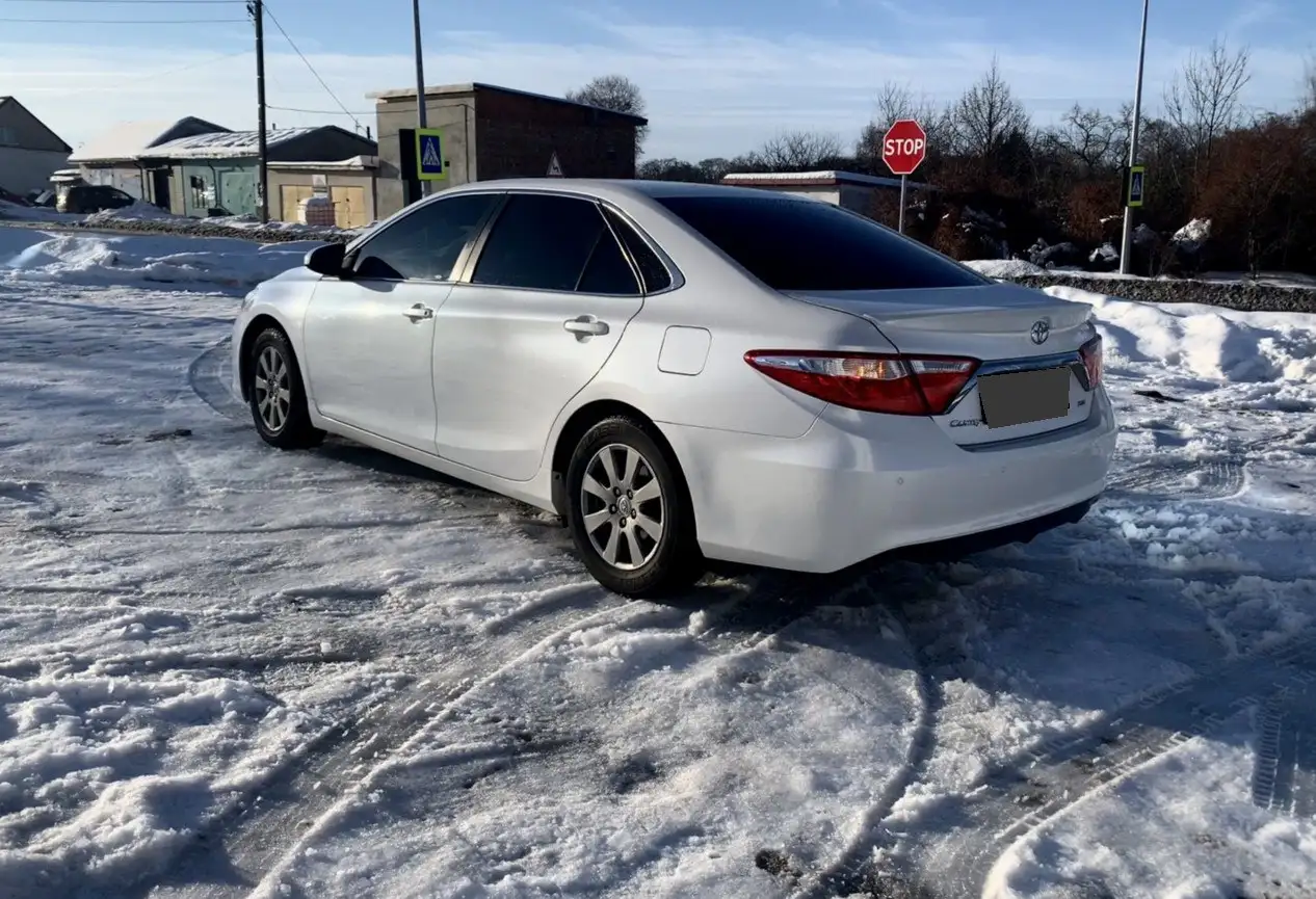 Toyota Camry 2.5 автомат 2015 года - Авто в Вологда