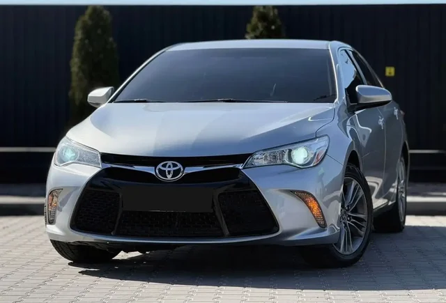 Продажа Toyota Camry 2016 года - Легковые автомобили в Вологда