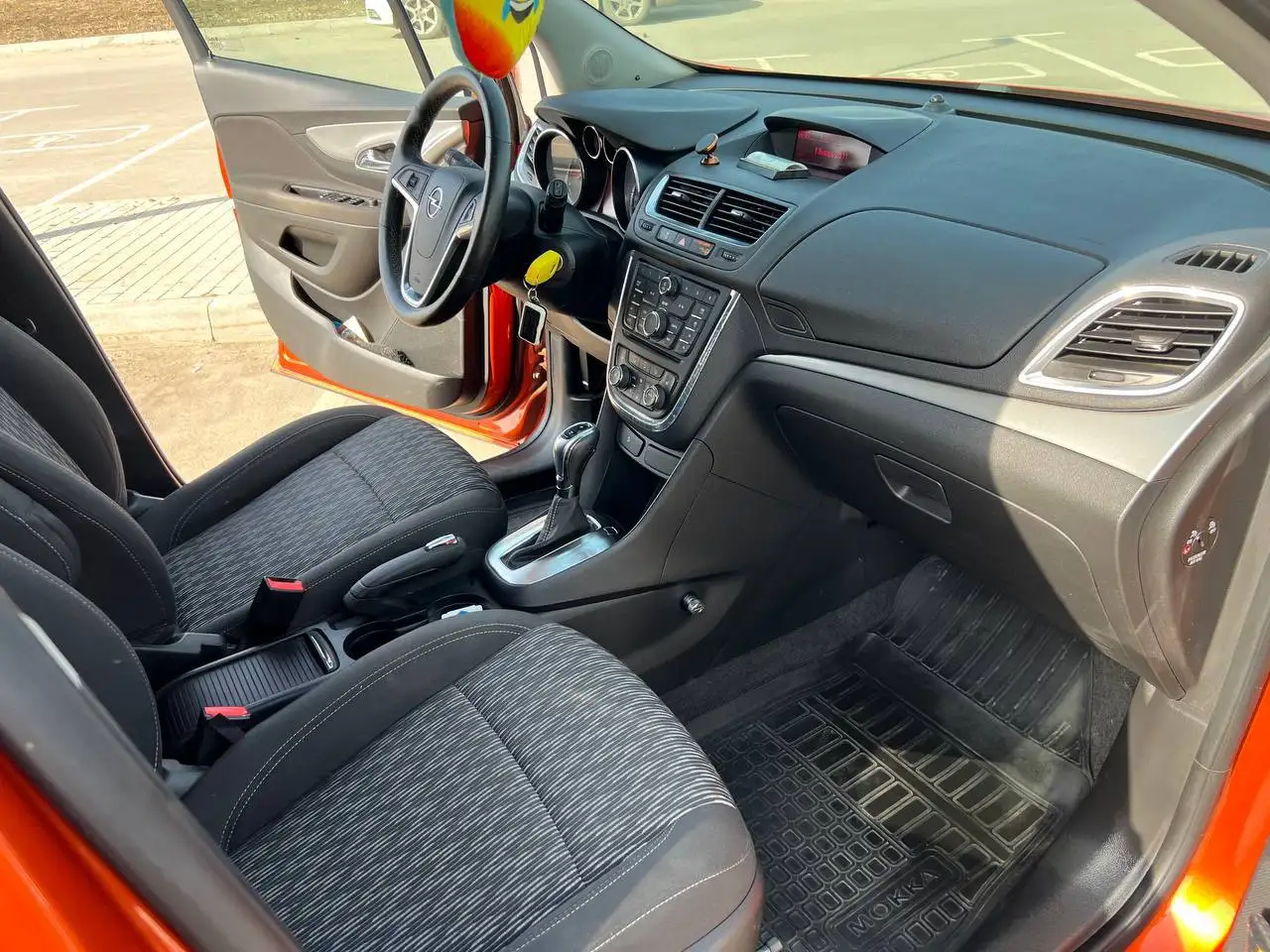 Опель Мокка 2014 года с пробегом 30.000 км - Легковые автомобили (Авто) в Вологда