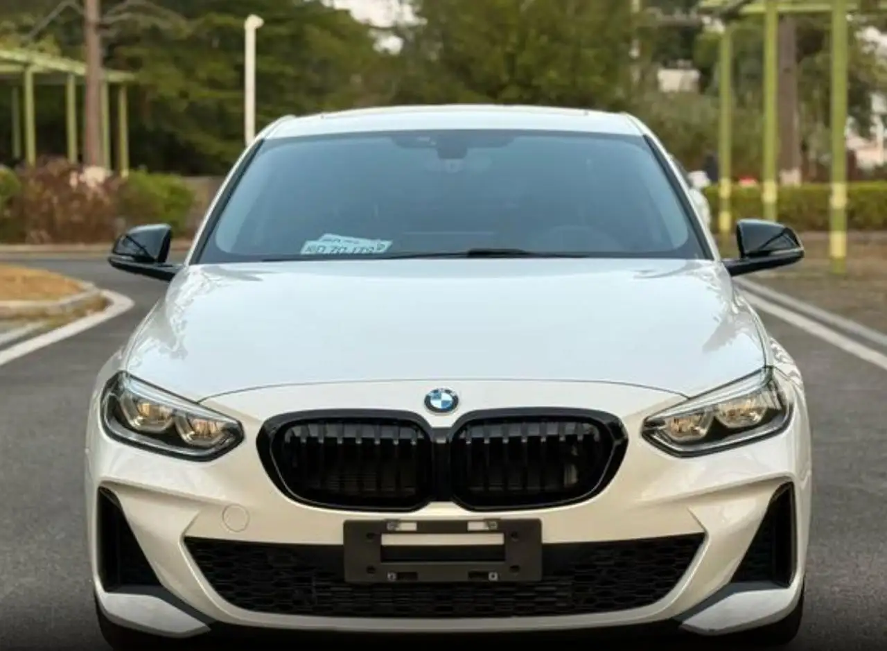 Продажа BMW 1 Series 120i M Sport 2021 года - Легковые автомобили (Авто) в Вологда