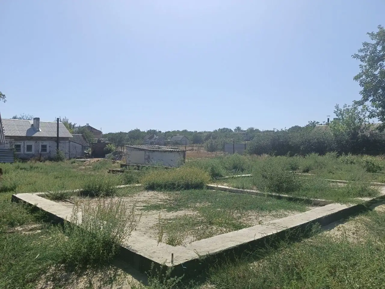 Продажа земельного участка 15 соток с фундаментом в пгт Мангуш - Земельные участки (Недвижимость) в Мангуш