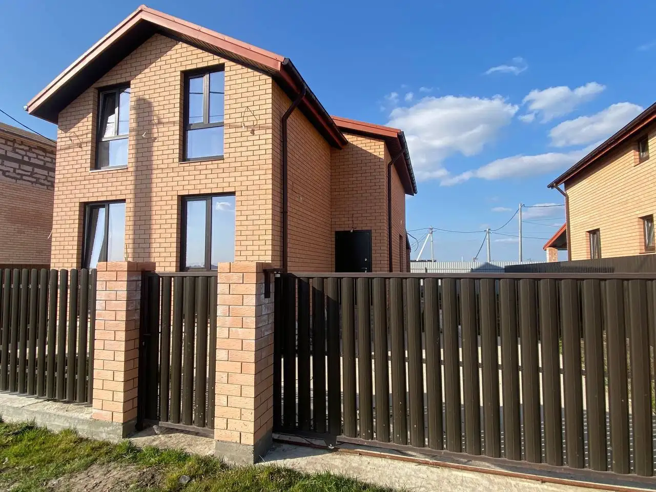 Дом 107м2 на участке 3 сотки в п.Российский - Дома (Недвижимость) в Краснодар