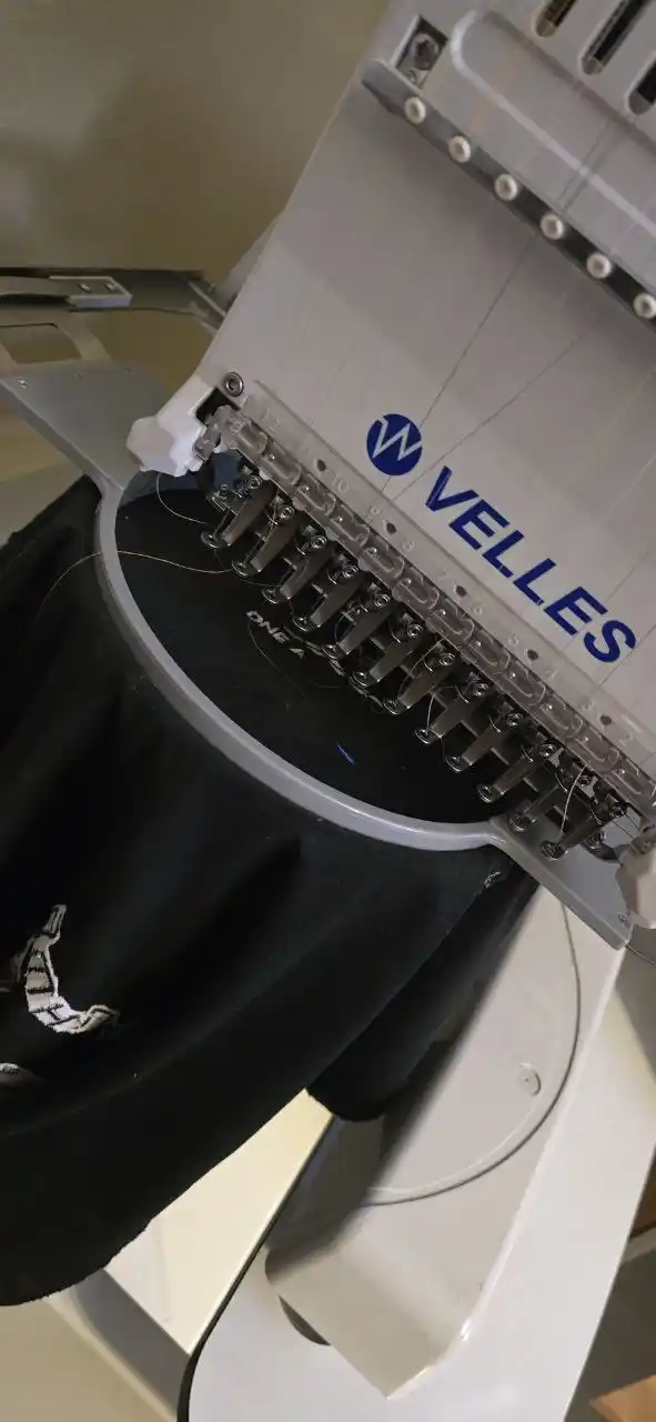 Продается вышивальная машина Velles VE 1200