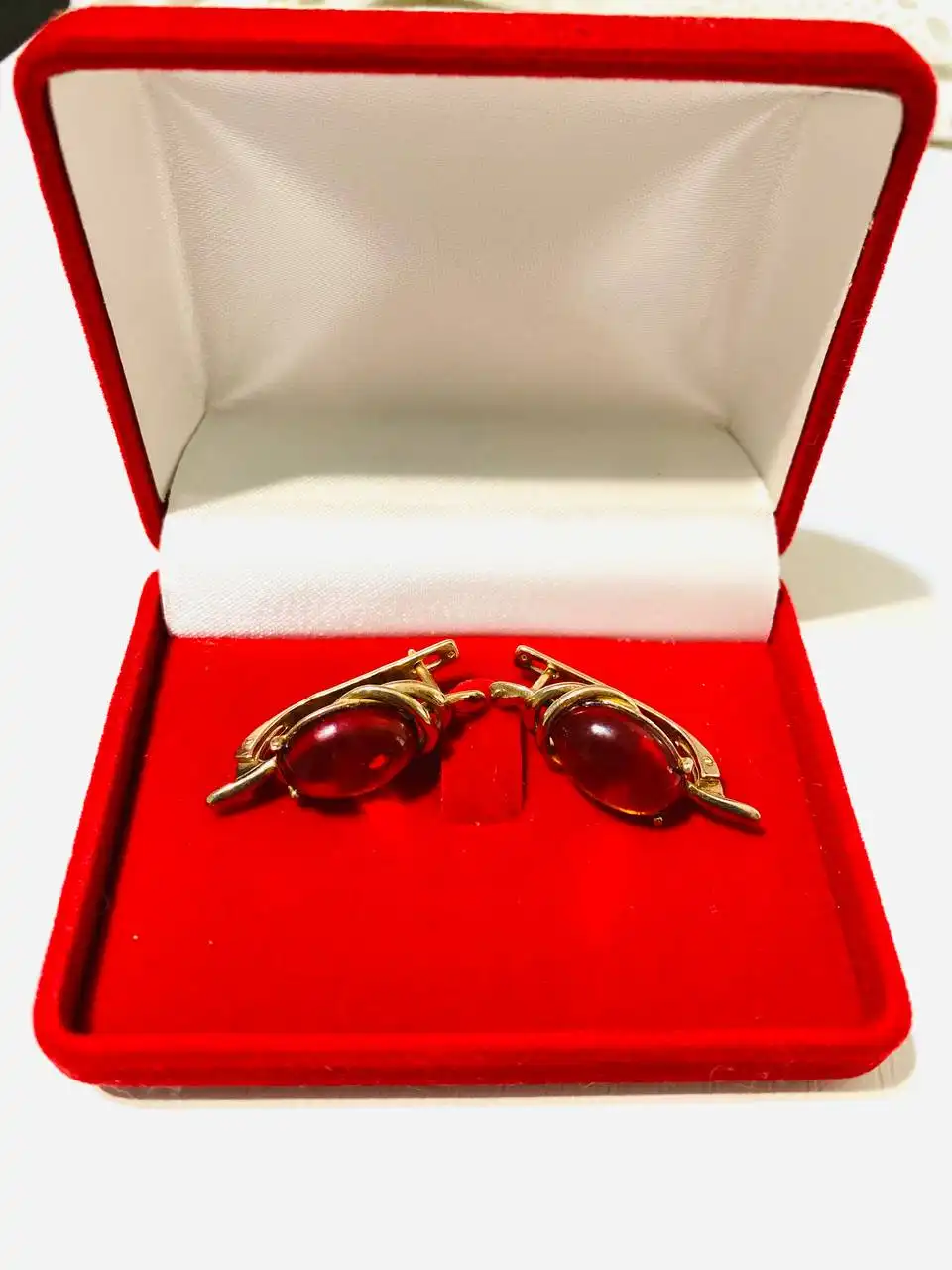 Серебряные серьги с янтарем