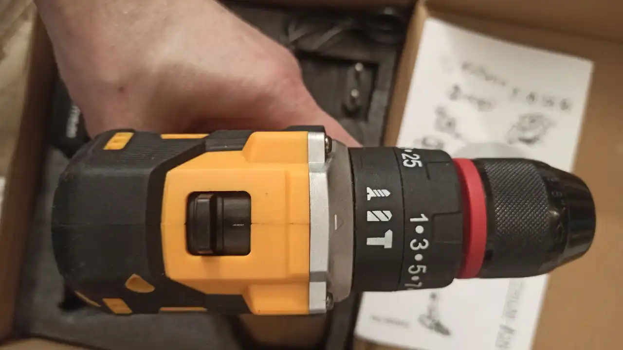 Продам новый бесщёточный шуруповерт