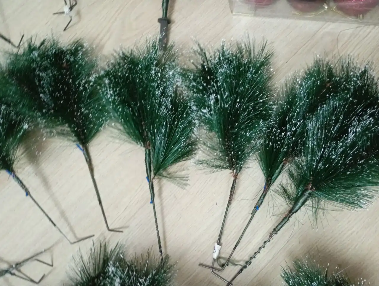 Елка с игрушками