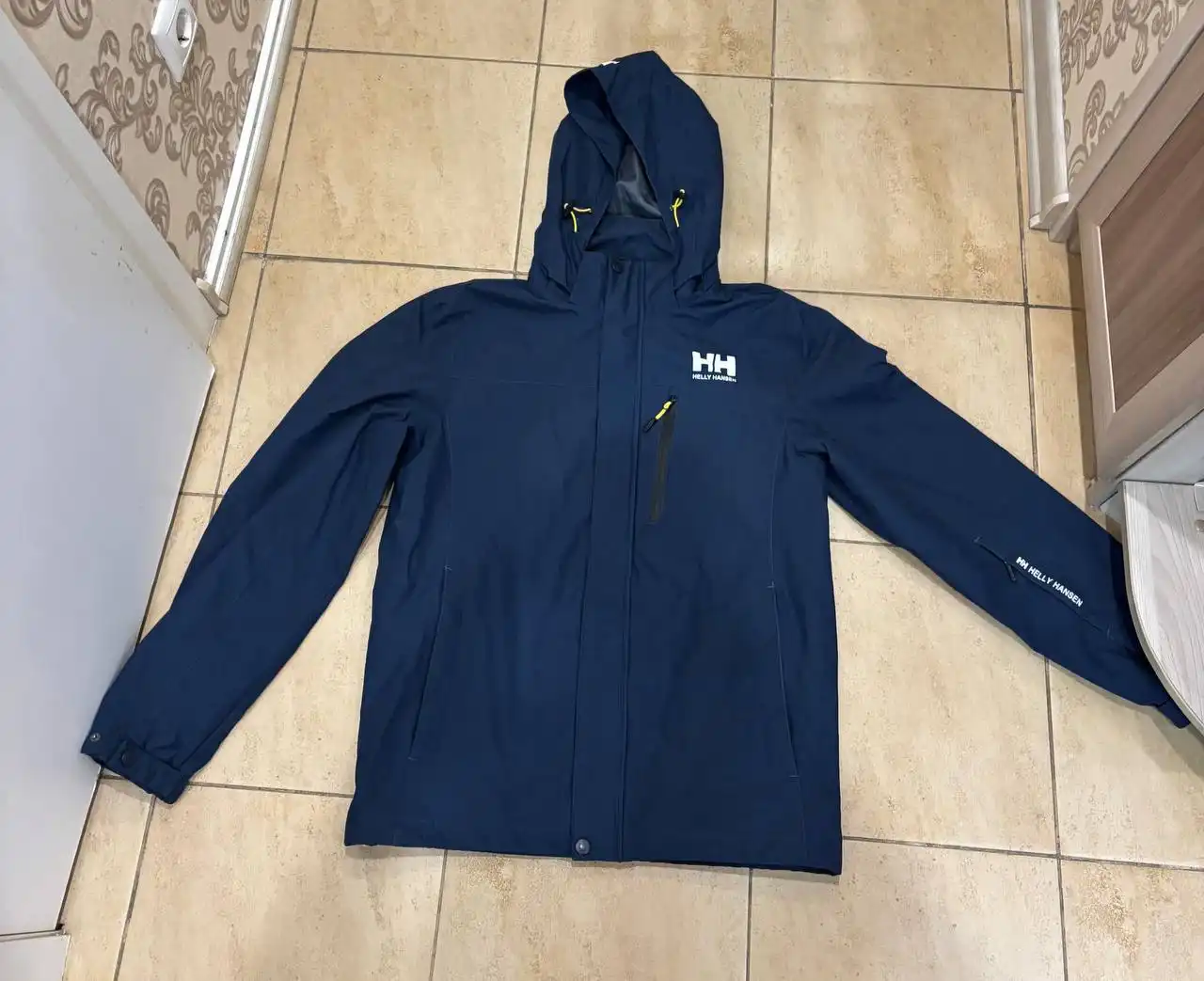 Куртки для подростков в идеальном состоянии