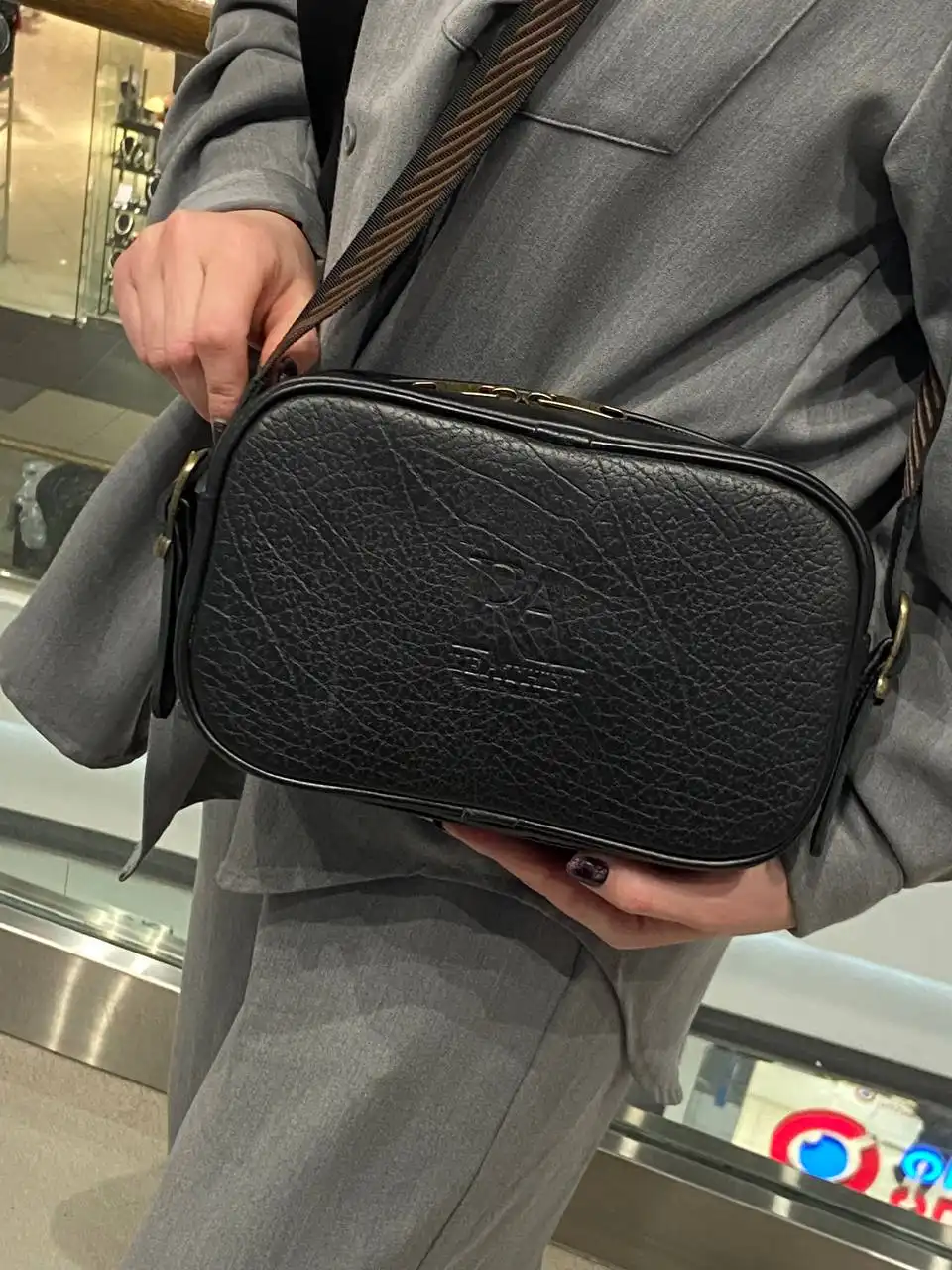 Сумка через плечо из премиальной кожи ручной работы