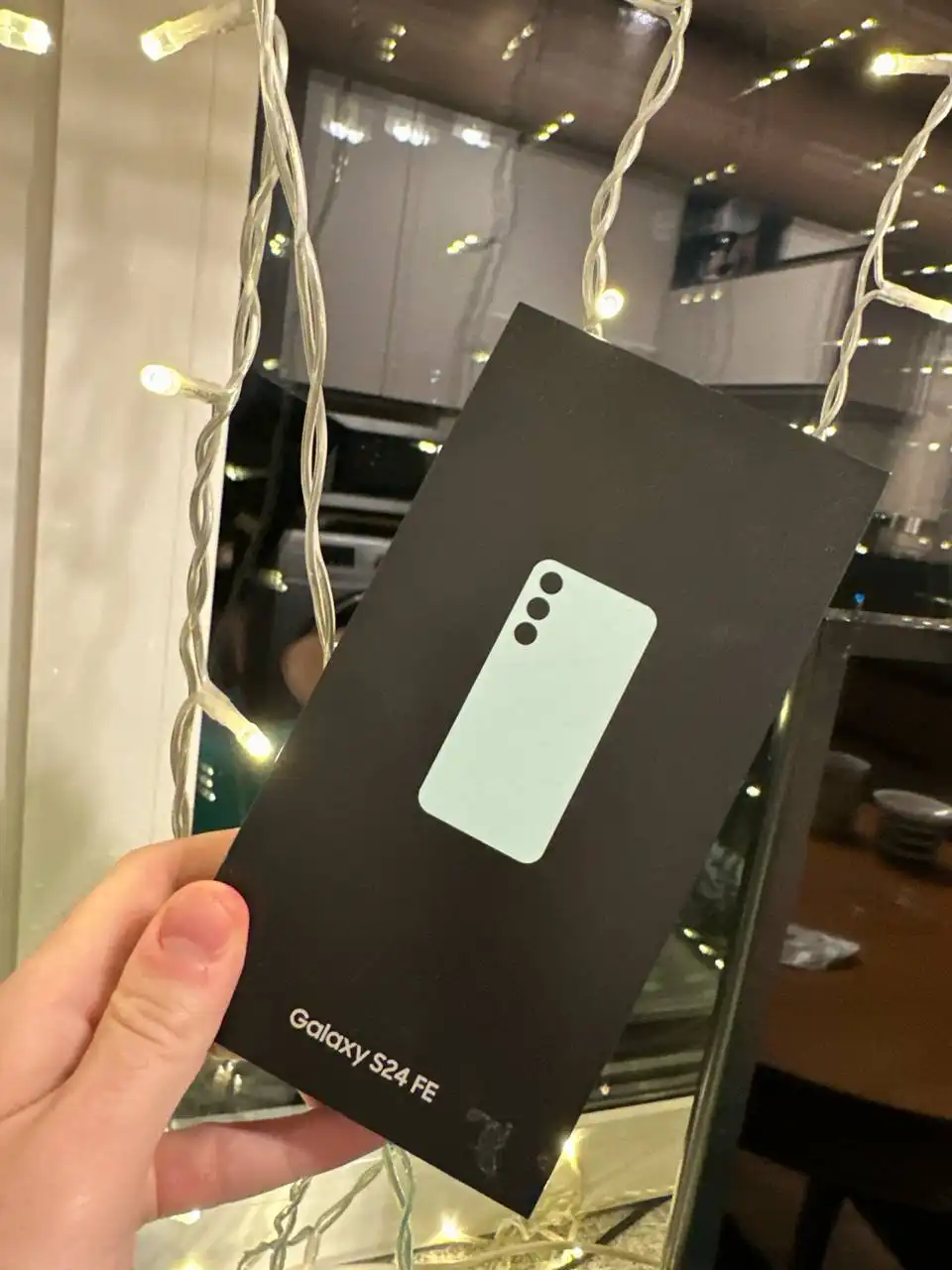 Продам новый Samsung Galaxy S24 FE 256ГБ