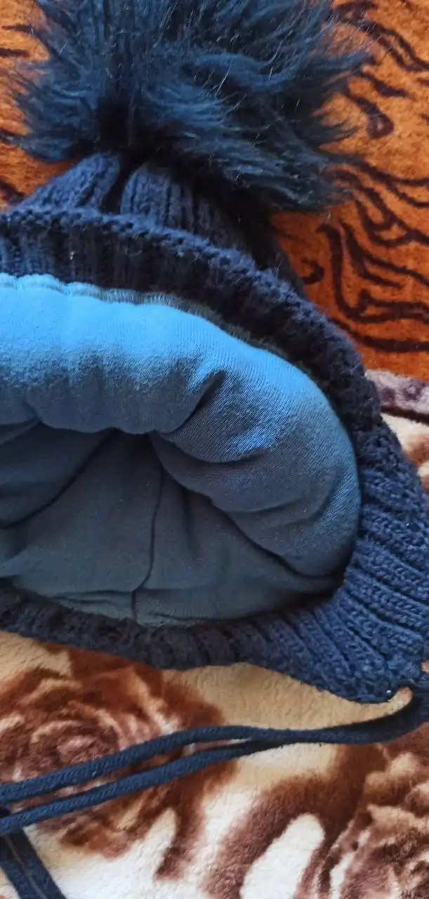 Детская зимняя шапка с помпоном