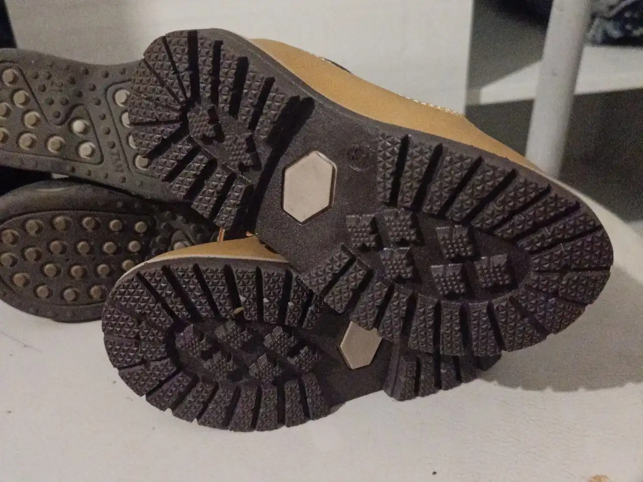 Новые ботинки для мальчика размер 22_23