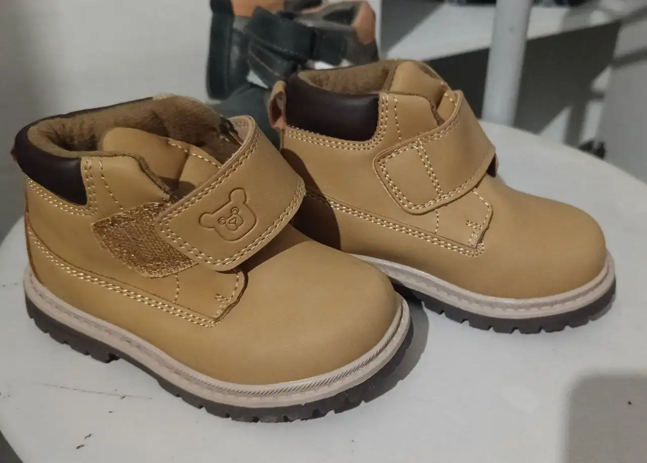 Новые ботинки для мальчика размер 22_23