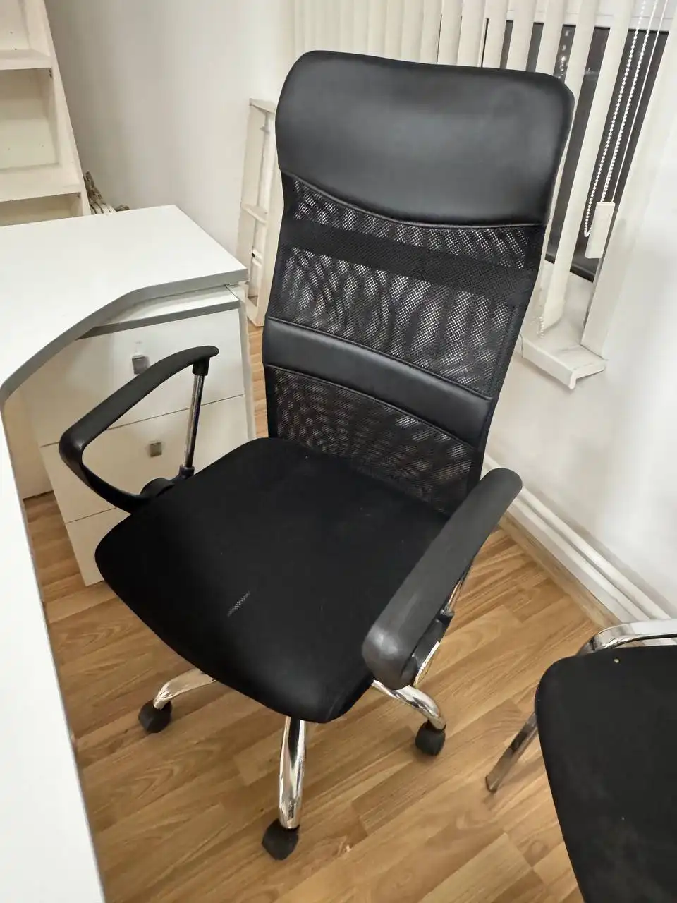 Продается офисная мебель