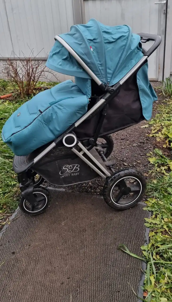 Детская прогулочная коляска Sweet baby б/у