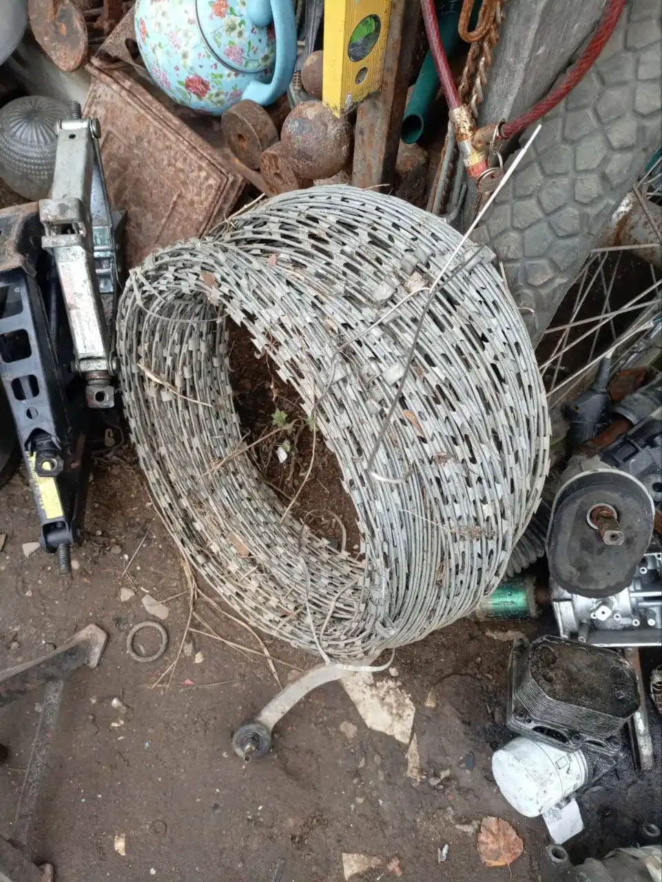 Продажа автозапчастей и инструментов