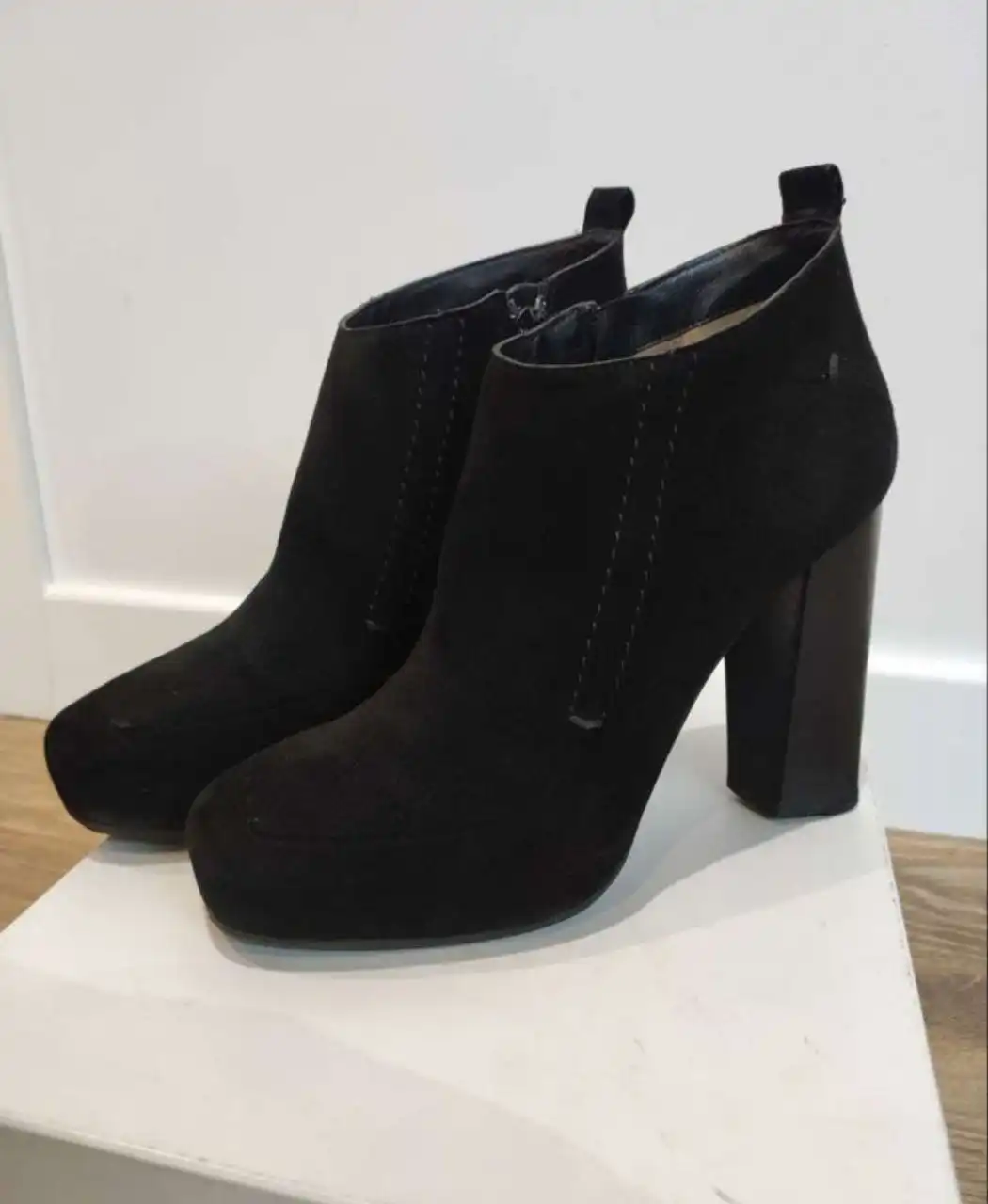 Ботильоны COSTUME NATIONAL Италия 36 размер