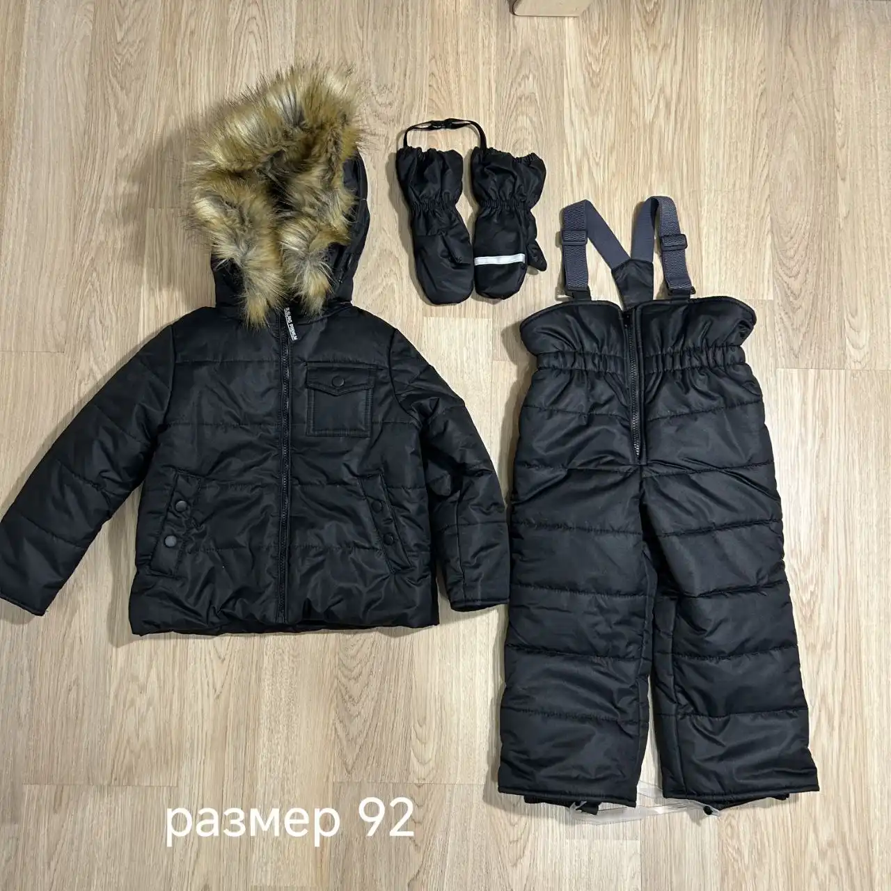 Комбинезоны и комплекты зимние новые